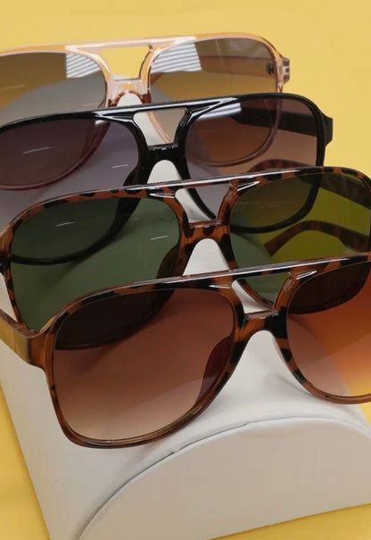 Classic Oversized Frame Sunglasses